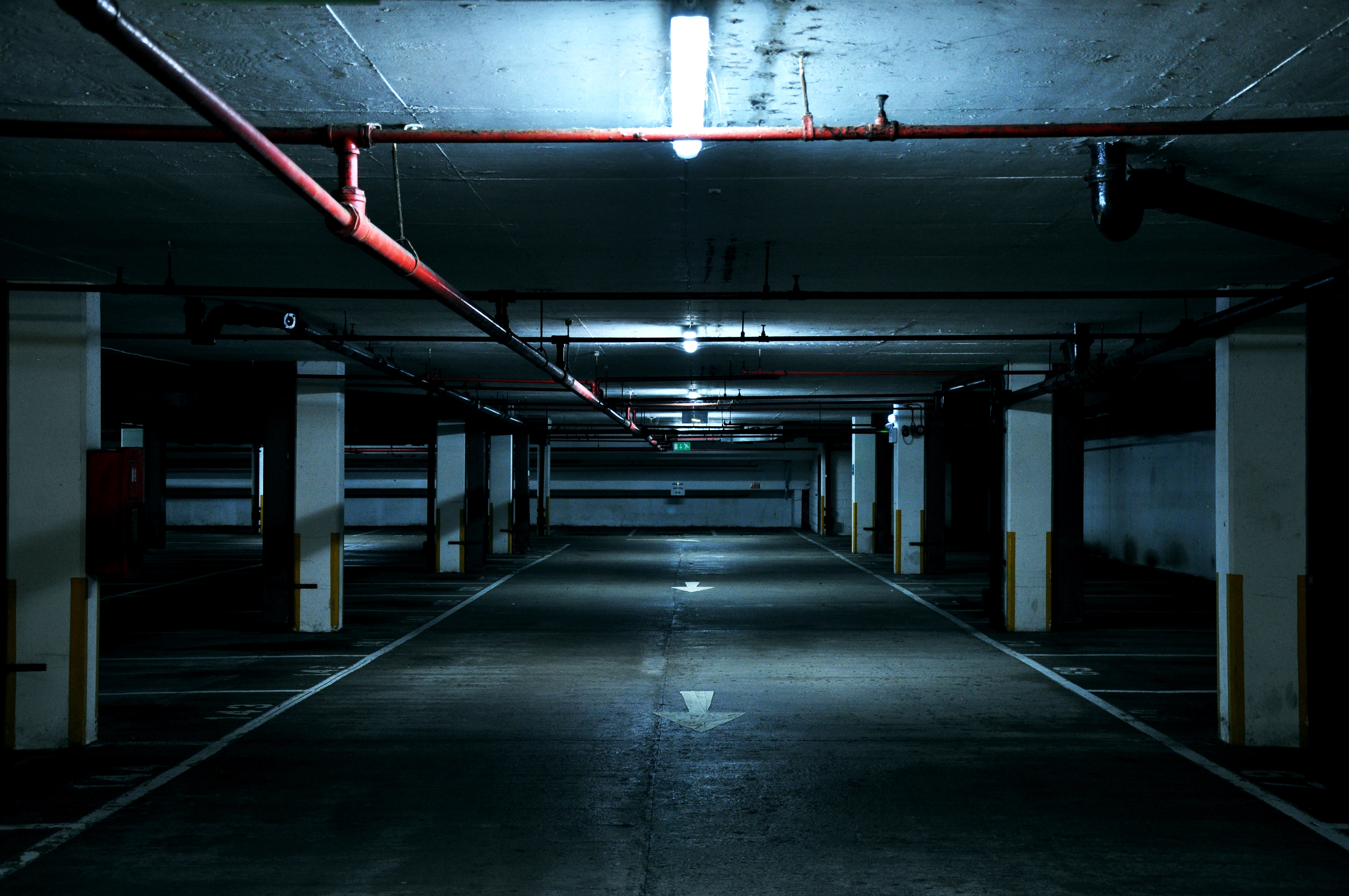 carl-newton-1JcEl81di6Y-unsplash Déshumidification locaux souterrains